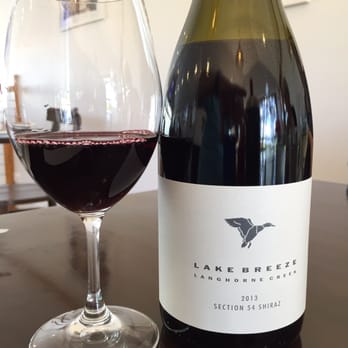 Lake Breeze Winery - Lunch with view and well priced quality local produce - Wineries Near Me - Langhorne Creek, SA