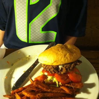 Bayou on Bay - Fried chicken "po boy" - Cajun/Creole Near Me - Bellingham, Washington