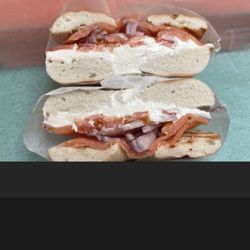 Mozy Ny Style Deli - Bagel with cream cheese and smoke salmon tomato and red onion
