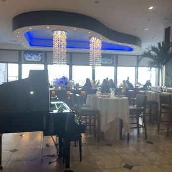 Riverwinds Restaurant - New American Near Me - West Deptford, New Jersey