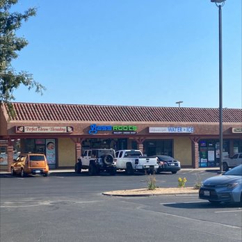 Perfect ibrow Threading - Outside - Threading Services Near Me - Jurupa Valley, California