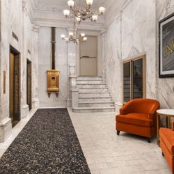 Hampton Inn Majestic Chicago Theatre District - First Floor Lobby