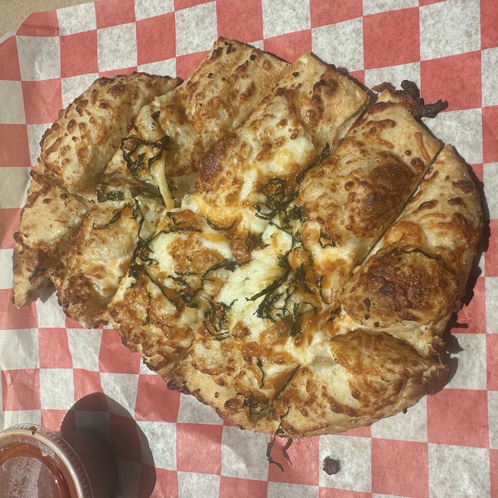 Parry's Pizzeria & Taphouse - Cheesy bread - Pizza Near Me - Houston, Texas