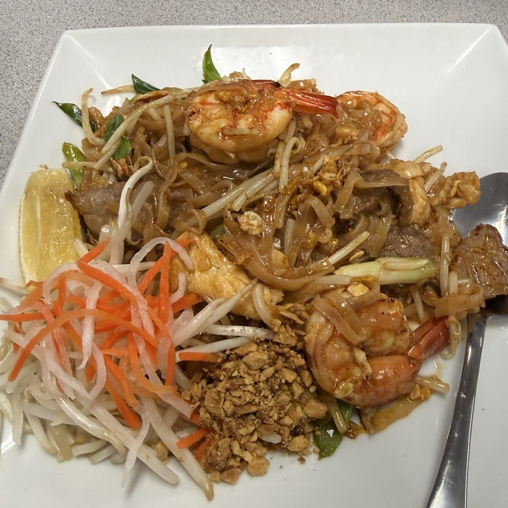 Pho Lonny - Pad Tai - Vietnamese Near Me - Temecula, California Pho Lonny - Pad Tai - Vietnamese Near Me - Temecula, California