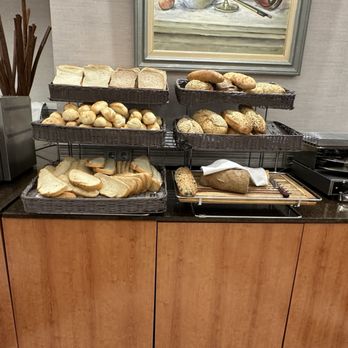 Hotel Balcon de Europa - Breakfast bread area - Hotels Near Me - Nerja, Massachusetts