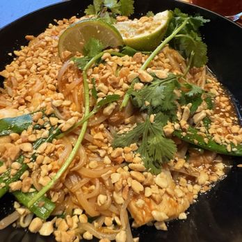 Pei Wei Asian Kitchen - GF Chicken Pad Thai - Asian Fusion Near Me - Altamonte Springs, Florida Pei Wei Asian Kitchen - GF Chicken Pad Thai - Asian Fusion Near Me - Altamonte Springs, Florida