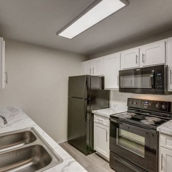 Serra Vista Apartment Homes - Kitchen - Apartments Near Me - Lynnwood, Washington Serra Vista Apartment Homes - Kitchen - Apartments Near Me - Lynnwood, Washington
