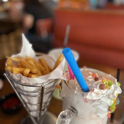 Pinstack - Another shot of the fries and shake
