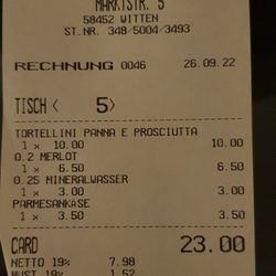 Trattoria Pavarotti - 10,00€ für eine halbe Portion Carbonara OHNE Schinken und Ei. 3,50€ für paar Gramm Parmesan!!!!