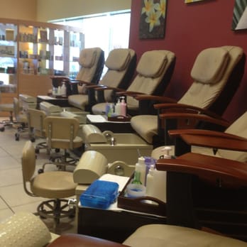 Dainty's Nails Spa - Pedi chairs - Nail Salons Near Me - Davie, Florida Dainty's Nails Spa - Pedi chairs - Nail Salons Near Me - Davie, Florida