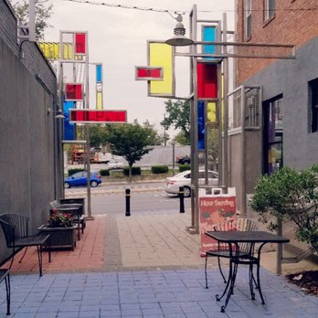 Moorenko's Ice Cream - Outdoor Seating - Ice Cream & Frozen Yogurt Near Me - Silver Spring, Maryland