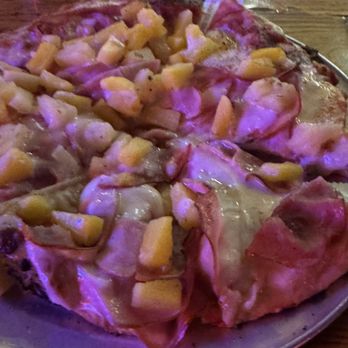 Rusty Truck Brewing - Hawaiian pizza - Breweries Near Me - Lincoln City, Oregon Rusty Truck Brewing - Hawaiian pizza - Breweries Near Me - Lincoln City, Oregon