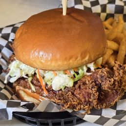 Downtowner Crispy Chicken Sandwich Downtowner Crispy Chicken Sandwich