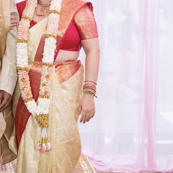 Saree Drapist - Traditional Clothing Near Me Saree Drapist - Traditional Clothing Near Me