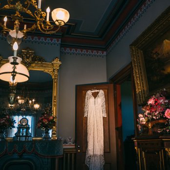 Camron-Stanford House - getting ready for the wedding; photo: Wild About You Photography - Museums Near Me - Oakland, California Camron-Stanford House - getting ready for the wedding; photo: Wild About You Photography - Museums Near Me - Oakland, California