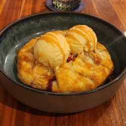 1882 At The Pine Room - Fruit pie top with ice cream