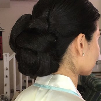 Wendy Kimmel - Look at the 'do that Renée did! - Makeup Artists Near Me