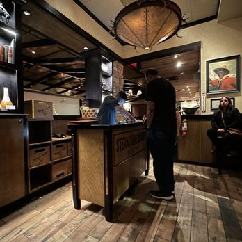 LongHorn Steakhouse - Inside - Steakhouses Near Me - Northridge, California