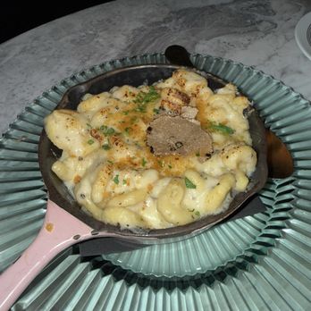 Pinky's By Vanderpump - Truffle Mac & Cheese - Cocktail Bars Near Me - Las Vegas, Nevada