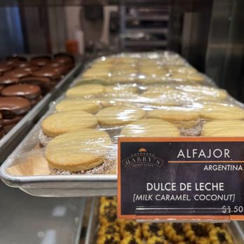 Empanada Harry's Bakery and Cafe - Venezuelan Near Me - Miami, Florida Empanada Harry's Bakery and Cafe - Venezuelan Near Me - Miami, Florida