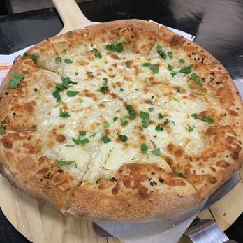 Cafe Bambino's - Medium white pizza - Chicken Wings Near Me - Pasadena, California Cafe Bambino's - Medium white pizza - Chicken Wings Near Me - Pasadena, California