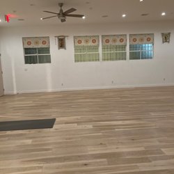 Silverlake Yoga - Large room