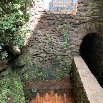 Fuente Agria - Fuente Agria flows from the Sierra Nevada in Spain and is a water spring full of minerals and medicinal properties. - Landmarks & Historical Buildings Near Me - Pórtugos, GR