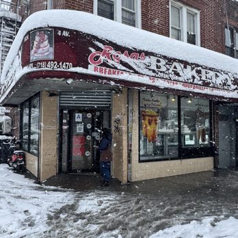 Las Rosas Bakery - Bakeries Near Me - Brooklyn, New York