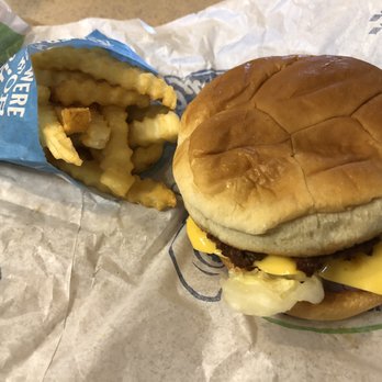 Culver's - Kids cheeseburger meal - Burgers Near Me - St. Robert, Missouri