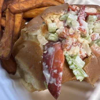 Burien Fish House - Lobster roll - Seafood Near Me - Burien, Washington Burien Fish House - Lobster roll - Seafood Near Me - Burien, Washington