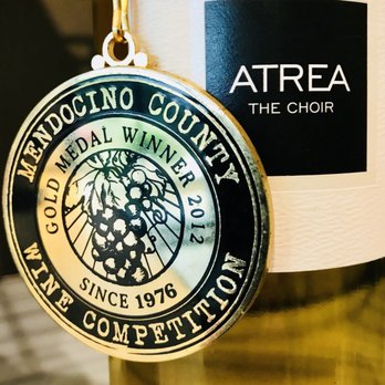 Saracina Vineyards - Award-winning Viognier Rousanne blend. - Wine Tours Near Me - Hopland, California Saracina Vineyards - Award-winning Viognier Rousanne blend. - Wine Tours Near Me - Hopland, California