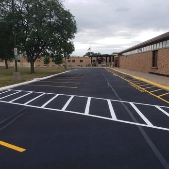 Black Ice Sealcoating - Masonry/Concrete Near Me - Highland, Indiana