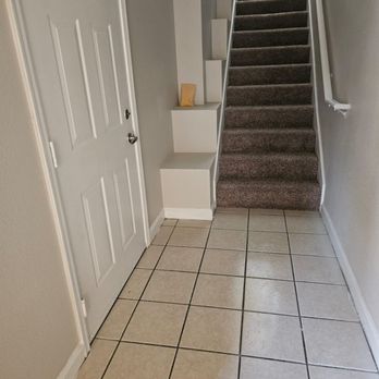 Prickly Clean - Entrance of apartment cleaned - Home Cleaning Near Me