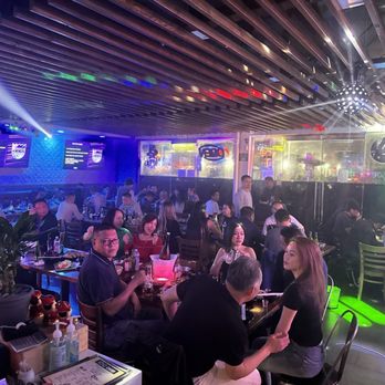 XOXO Lounge - Friday Night Live Music and Live DJ good vibes - Lounges Near Me - Garden Grove, California XOXO Lounge - Friday Night Live Music and Live DJ good vibes - Lounges Near Me - Garden Grove, California