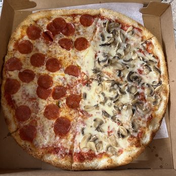 Italia Pizza - Half pepperoni Half mushroom medium size pizza - Pizza Near Me - Brooklyn, New York Italia Pizza - Half pepperoni Half mushroom medium size pizza - Pizza Near Me - Brooklyn, New York