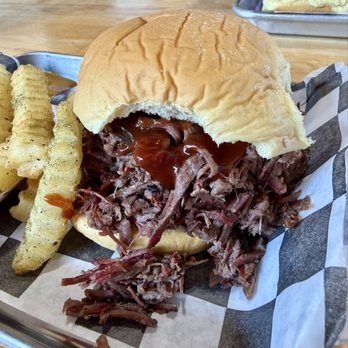 Big Lee’s Barbecue - Chopped brisket sandwich - Barbeque Near Me - Ocala, Florida Big Lee’s Barbecue - Chopped brisket sandwich - Barbeque Near Me - Ocala, Florida