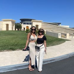 Napa Wine Tour Guides - Opus Winery