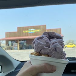 Creekside 66 - Delicious ice cream from Creekside