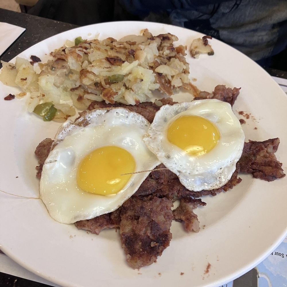 Apollo Diner - Corned Beef Hash & 2 Eggs - Diners Near Me - East Meadow, New York Apollo Diner - Corned Beef Hash & 2 Eggs - Diners Near Me - East Meadow, New York