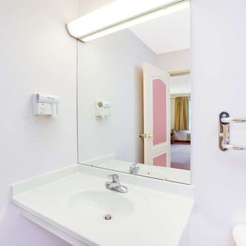 Super 8 by Wyndham Brooklyn - Guest room bath - Hotels Near Me - Brooklyn, Michigan Super 8 by Wyndham Brooklyn - Guest room bath - Hotels Near Me - Brooklyn, Michigan