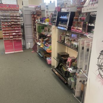 Viva Fashion Mart - Women's Clothing Near Me - Independence, Missouri