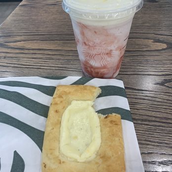 Starbucks - My food and drink - Coffee & Tea Near Me - Shawnee, Kansas
