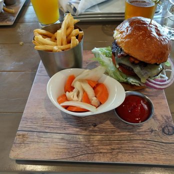21 Square Bar + Kitchen - Madrona Burger ($17) - Bars Near Me - Torrance, California 21 Square Bar + Kitchen - Madrona Burger ($17) - Bars Near Me - Torrance, California