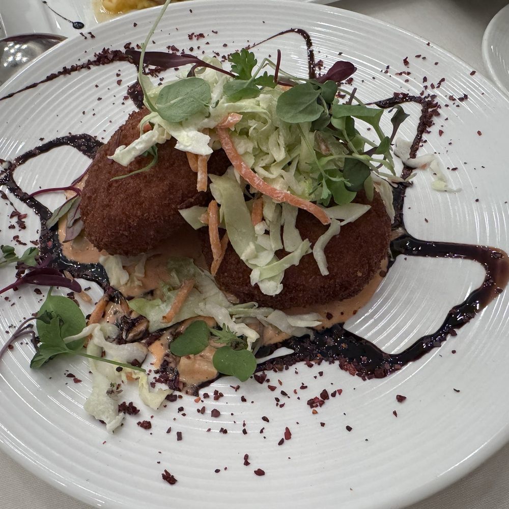 Henry's Steakhouse - Crab cakes - Steakhouses Near Me - Placerville, California