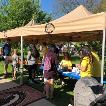 Historic Wagner Farm - Dairy breakfast check-in.  Lots of helpful and friendly volunteers about. - Farmers Market Near Me - Glenview, Illinois
