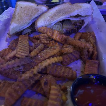 Social Waldo - Brisket Burnt End Grilled Cheesegrilled - Sports Bars Near Me - Kansas City, Missouri