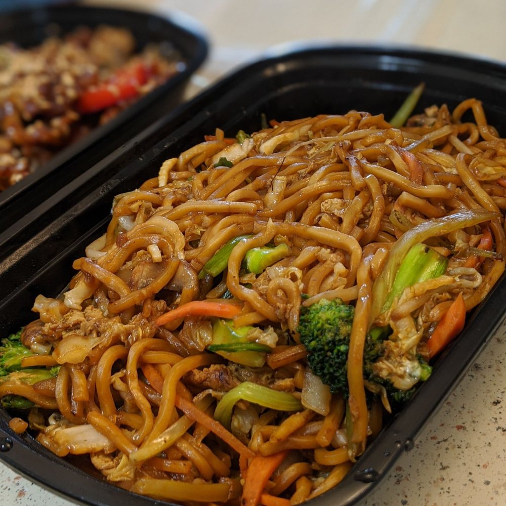 Hot Pot Chen - Vegetable Lo Mein - Chinese Near Me - Ann Arbor, Michigan Hot Pot Chen - Vegetable Lo Mein - Chinese Near Me - Ann Arbor, Michigan