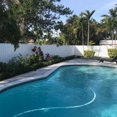 Slide of EBG Screen Enclosures & Techos De Aluminio