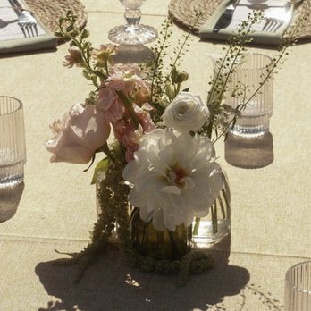 Kiku Floral - Florists Near Me - Reedley, California Kiku Floral - Florists Near Me - Reedley, California