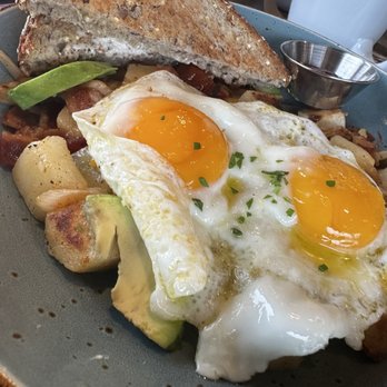 First Watch - Farmhouse Hash - Breakfast & Brunch Near Me - Columbia, Missouri